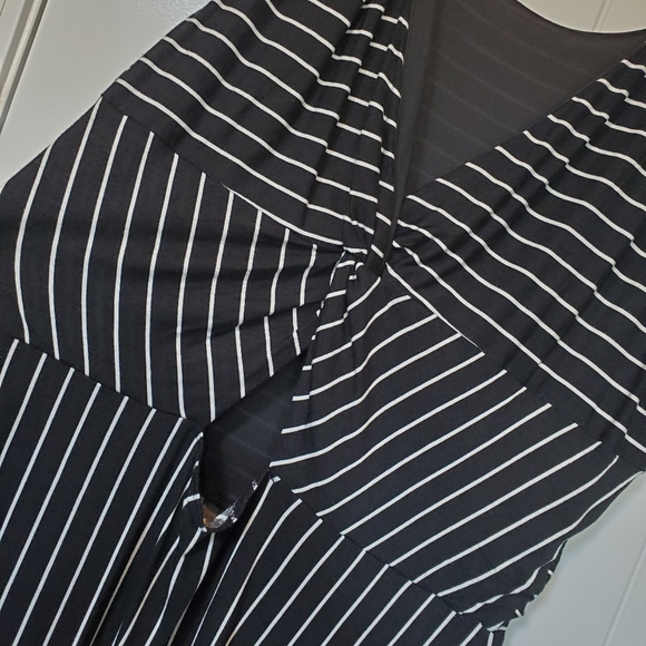 🎉NWT LOFT Striped Twist Back Flare Dress - Picture 8 of 10